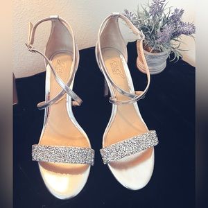 Jewel Badgley Mischka Silver Sandals with dazzling rhinestones. Size 78